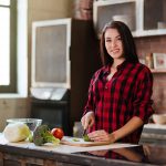 foto mujer en cocina