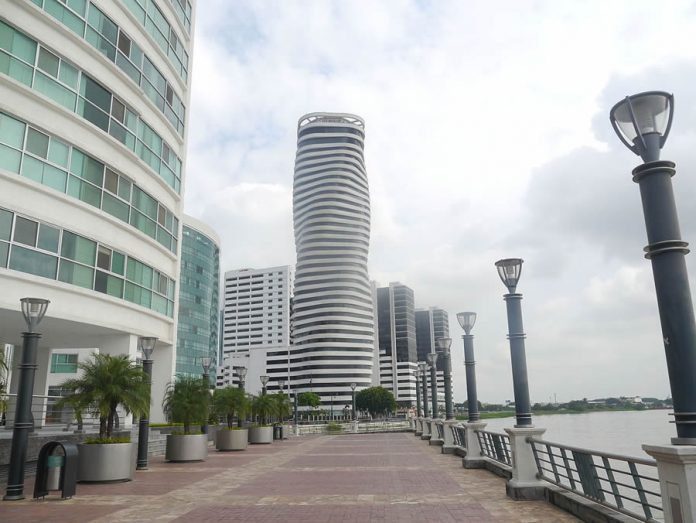 Vivir en Guayaquil Edificio The Point