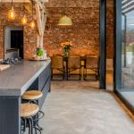 cocina-abierta-al-comedor-de-estilo-industrial-de-pinterest_0ec4ffd4