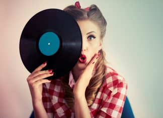 5 ideas geniales para decorar con discos de vinilo